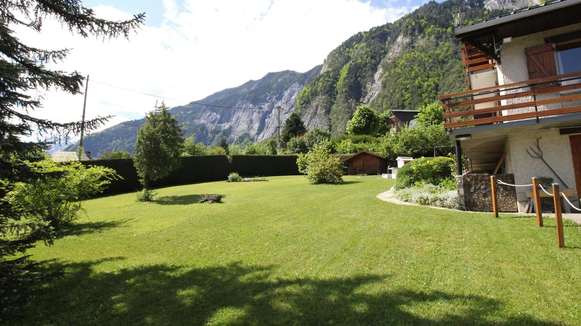 Chalet Les Aubarettes Le Bourg-d'Oisans Holiday home